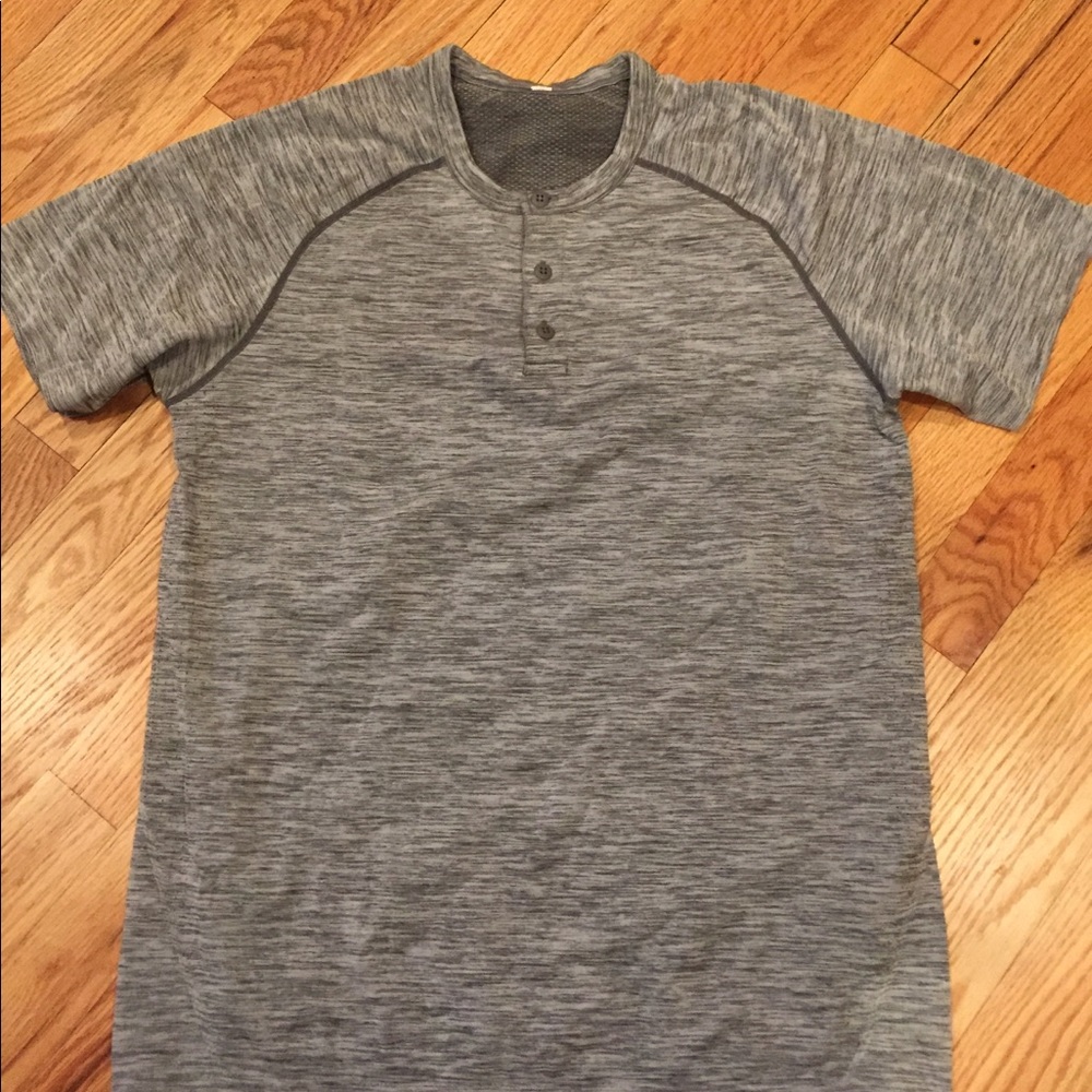 Lululemon metal vent tech Henley shirt